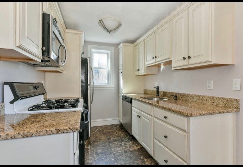 154 Webster Street, Unit 2 Boston, MA 02128 - Photo 10 of 11