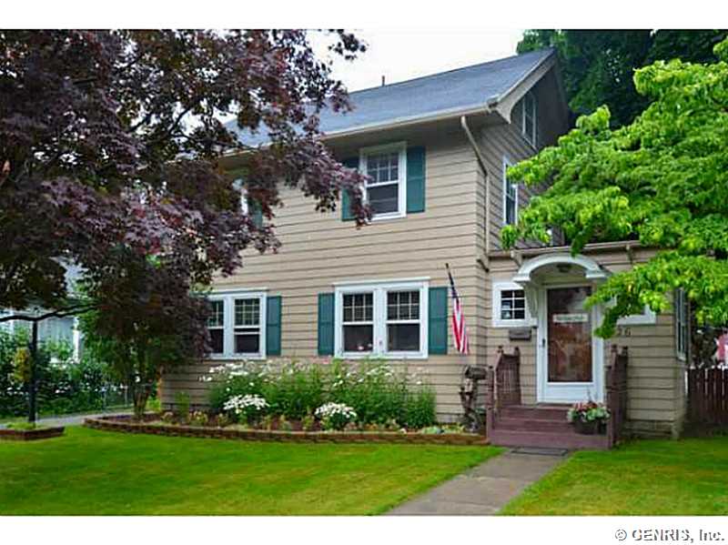 26 Florenton Road Irondequoit, NY 14617 - Photo 1 of 1 Exterior Front.
