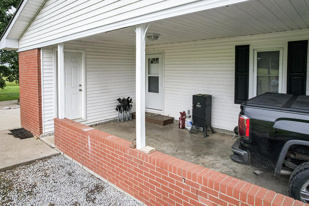 935 Waterworks Road Danville, KY 40422 - Photo 14 of 30 13
