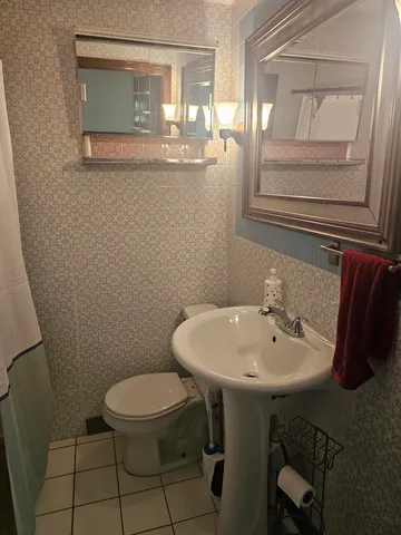 $1,995 | 19 East Concord Street, Unit B, Dover, NH 03820