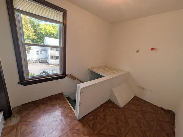 $1,995 | 19 East Concord Street, Unit B, Dover, NH 03820