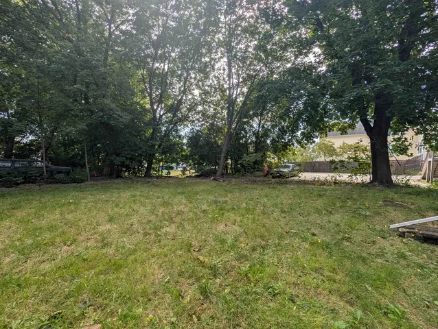 $1,995 | 19 East Concord Street, Unit B, Dover, NH 03820