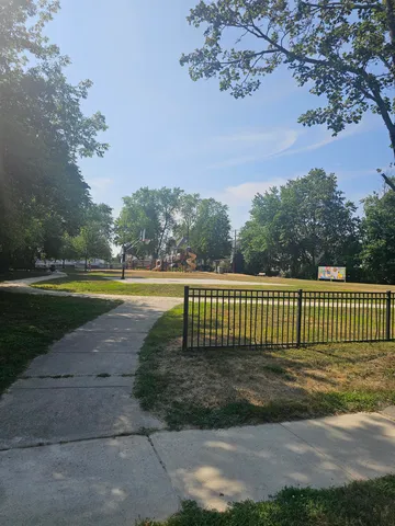 $1,995 | 19 East Concord Street, Unit B, Dover, NH 03820