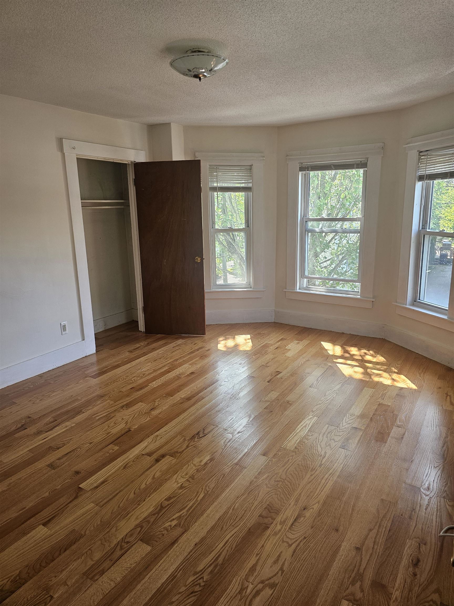 19 East Concord Street, Unit B Dover, NH 03820 - Photo 8 of 42