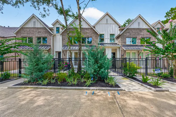 $2,700 | 2638 Woodforest Parkway North, Montgomery, TX 77316