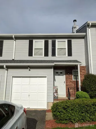 $2,850 | 99 Brookview Circle, Monroe Township, NJ 08831