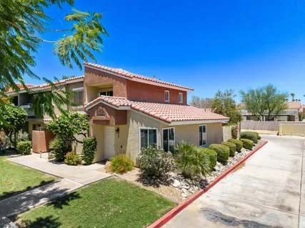 $320,000 | 386 Tava Lane, Palm Desert, CA 92211