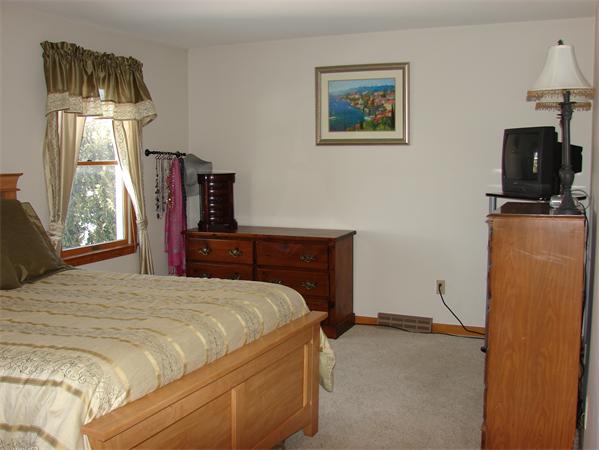 15 Normandy Road South Hadley, MA 01075 - Photo 18 of 29 Gallery Image 18