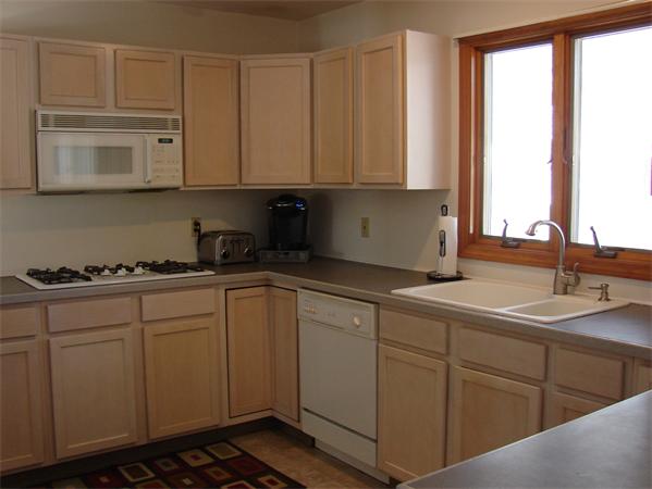 15 Normandy Road South Hadley, MA 01075 - Photo 6 of 29 Gallery Image 6