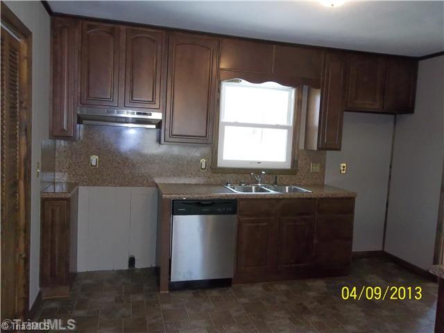 268 Maple Hollow Road Mount Airy, NC 27030 - Photo 5 of 15 Kitchen.