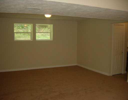 Iron Rock Road Waynesburg, PA 15370 - Photo 8 of 8 Den/Family/Great Room.