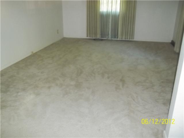 811 Raleigh Road Anderson, IN 46012 - Photo 2 of 8