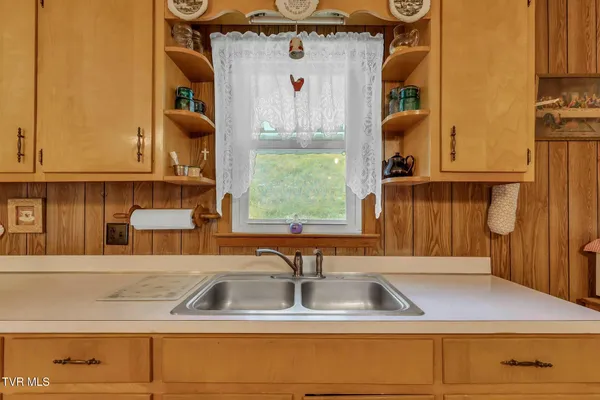 $325,000 | 16044 Hamilton Street, Mendota, VA 24270
