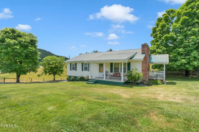 $325,000 | 16044 Hamilton Street, Mendota, VA 24270