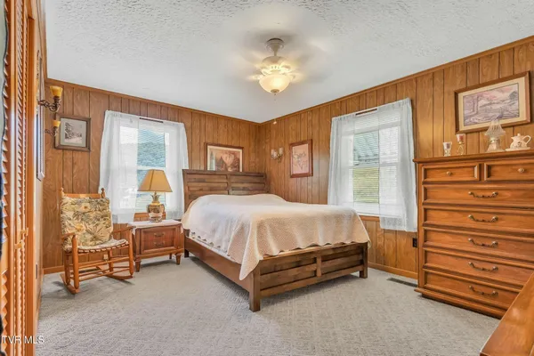 $325,000 | 16044 Hamilton Street, Mendota, VA 24270