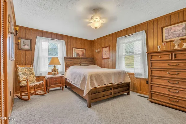 $325,000 | 16044 Hamilton Street, Mendota, VA 24270