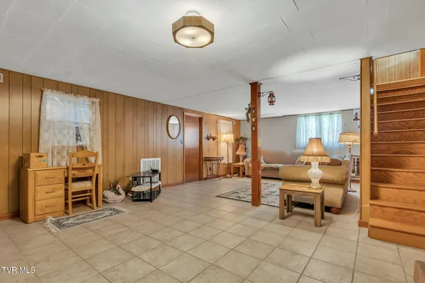 $325,000 | 16044 Hamilton Street, Mendota, VA 24270
