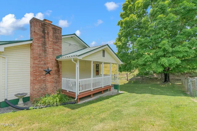 $325,000 | 16044 Hamilton Street, Mendota, VA 24270