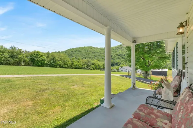 $325,000 | 16044 Hamilton Street, Mendota, VA 24270