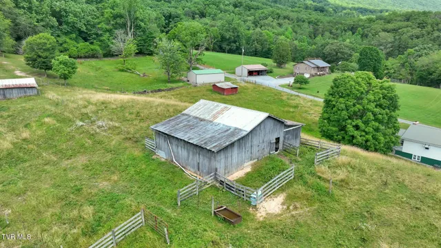 $325,000 | 16044 Hamilton Street, Mendota, VA 24270