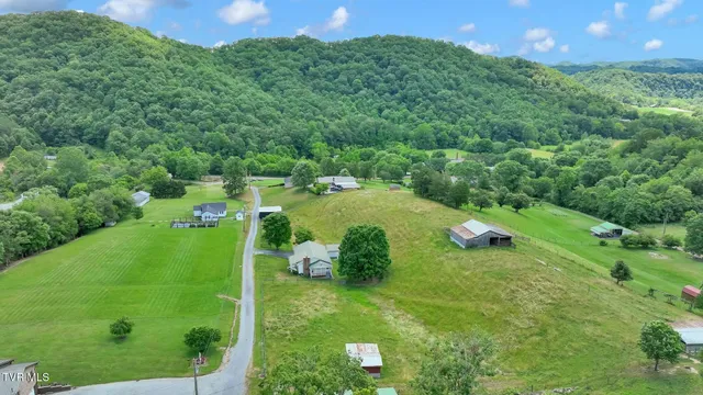 $325,000 | 16044 Hamilton Street, Mendota, VA 24270