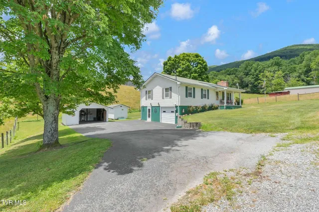 $325,000 | 16044 Hamilton Street, Mendota, VA 24270