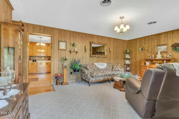 $325,000 | 16044 Hamilton Street, Mendota, VA 24270