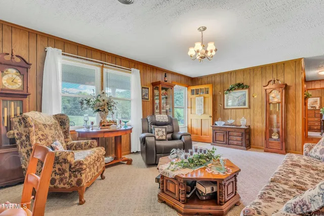 $325,000 | 16044 Hamilton Street, Mendota, VA 24270