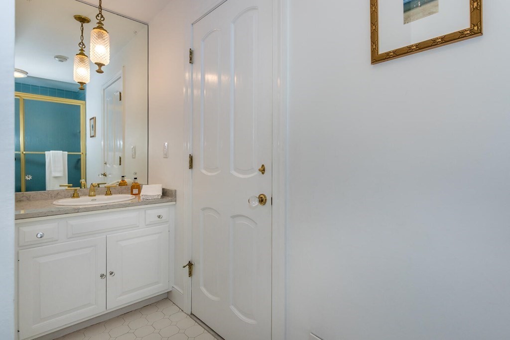 35 Thomas Lane Canton, MA 02021 - Photo 18 of 37 Gallery Image 18