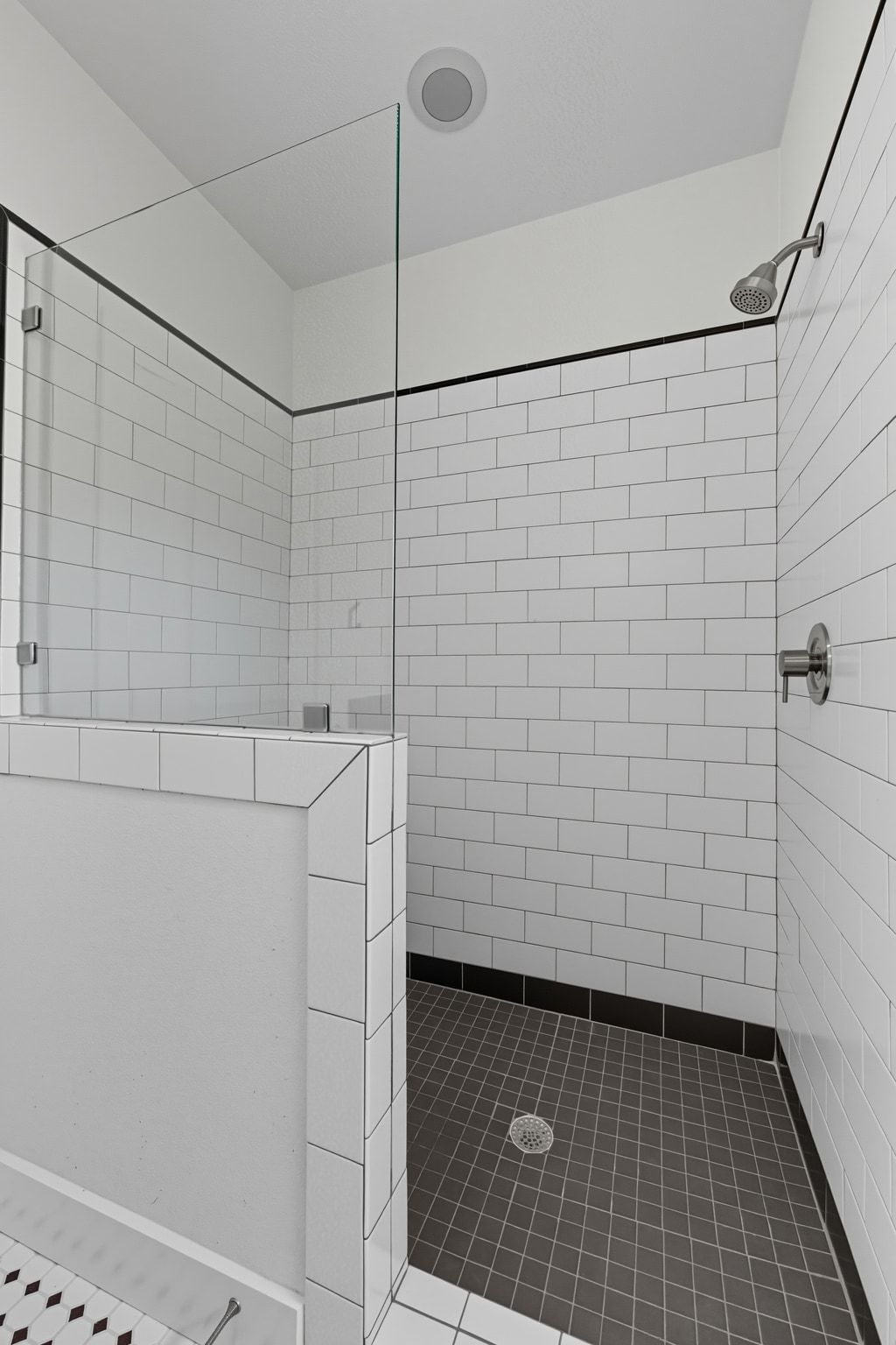 1010 Muse Lane, Unit 15 Austin, TX 78702 - Photo 13 of 22 a bathroom with a shower