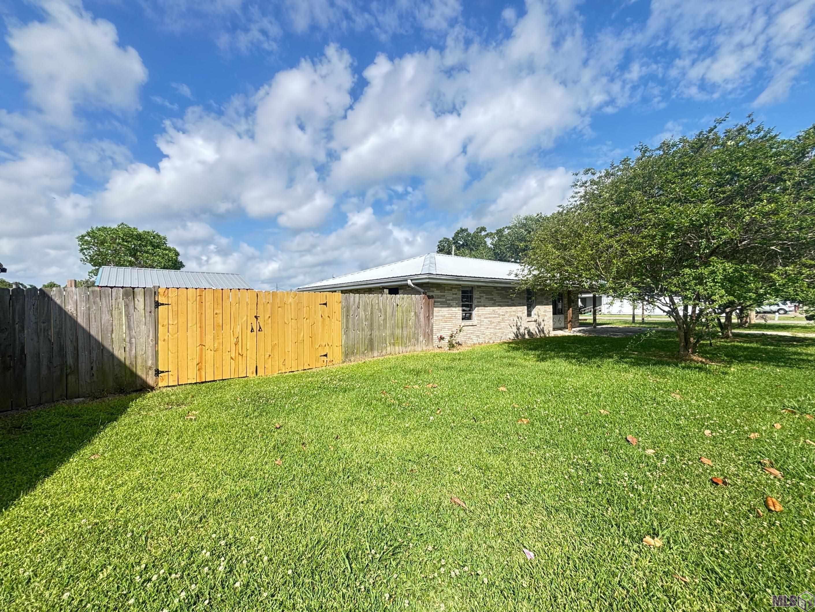 400 Third Street Lockport, LA 70374 - Photo 2 of 21