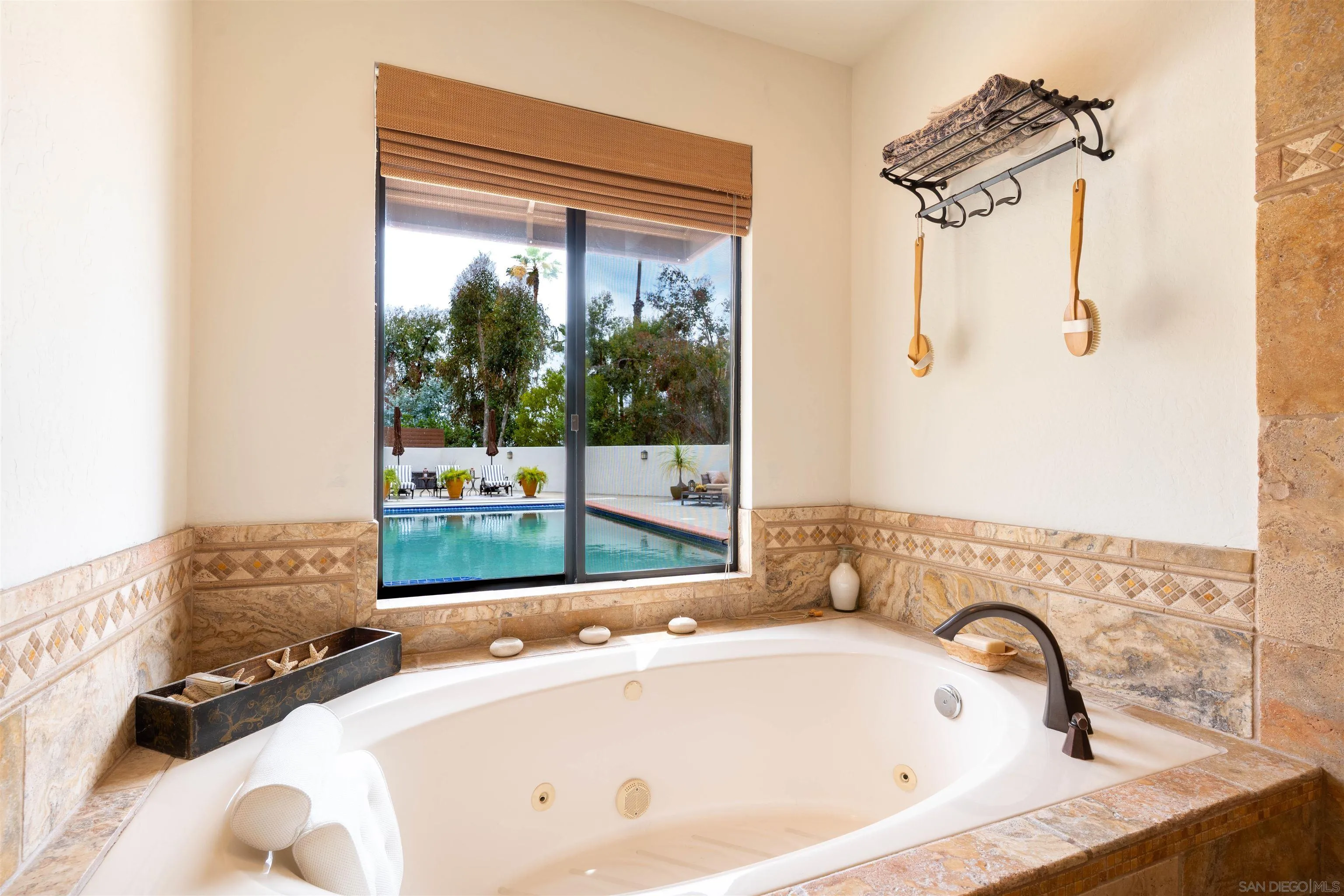 1036 Capra Way Fallbrook, CA 92028 - Photo 19 of 51 Gallery Image 19