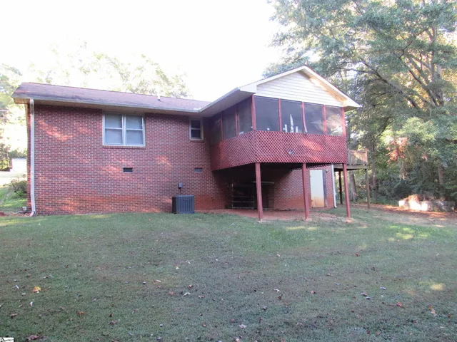 $185,000 | 204 Friendship Drive, West Union, SC 29696