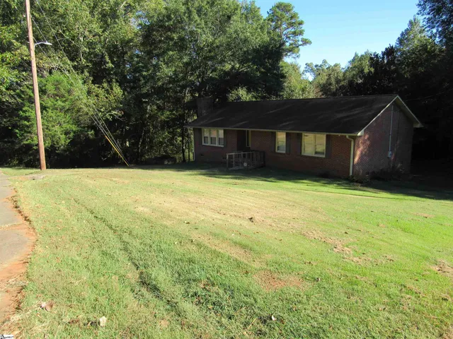 $185,000 | 204 Friendship Drive, West Union, SC 29696