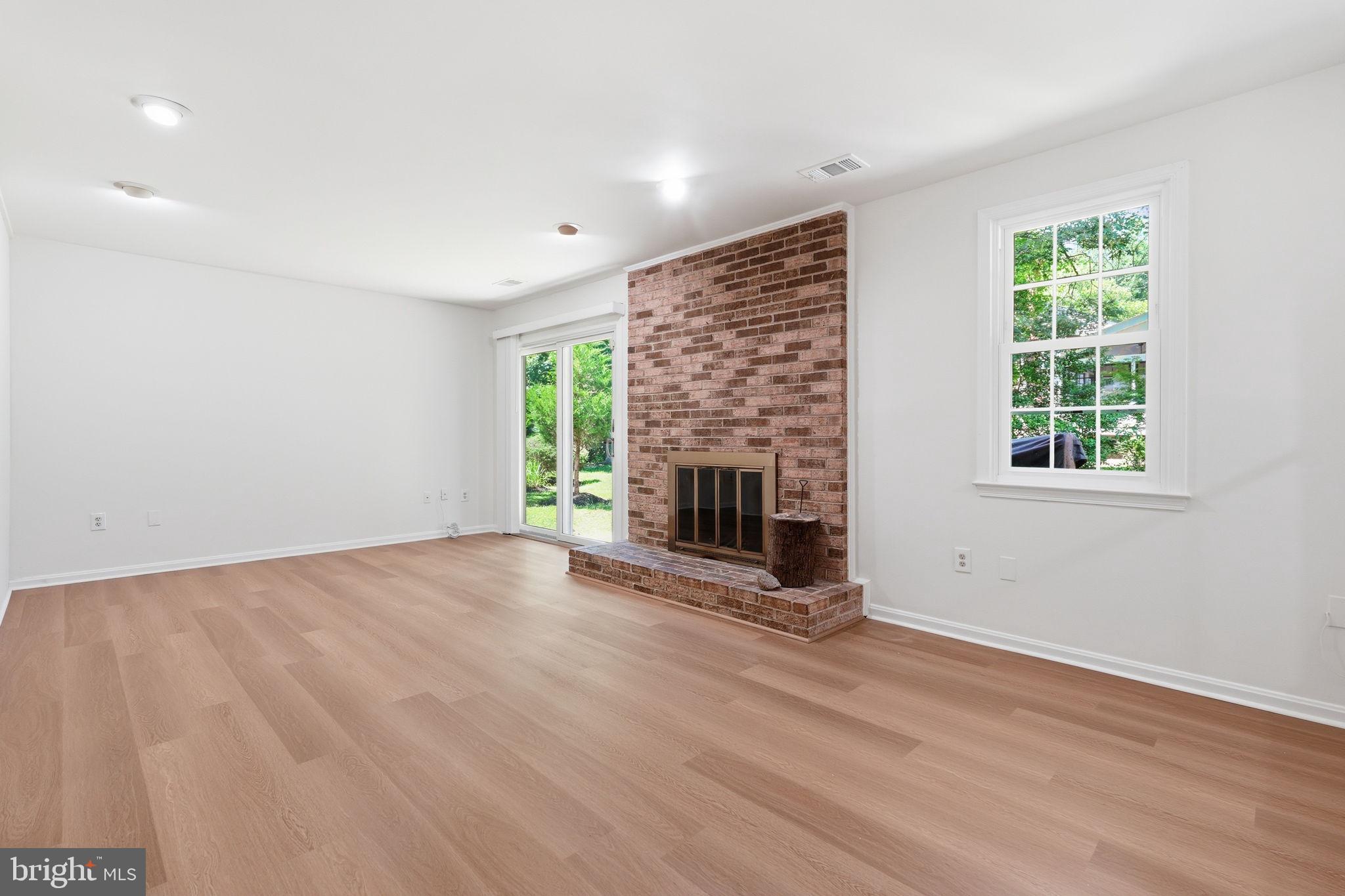 6017 Misty Arch Run Columbia, MD 21044 - Photo 12 of 39 Bright and airy living space awaits.