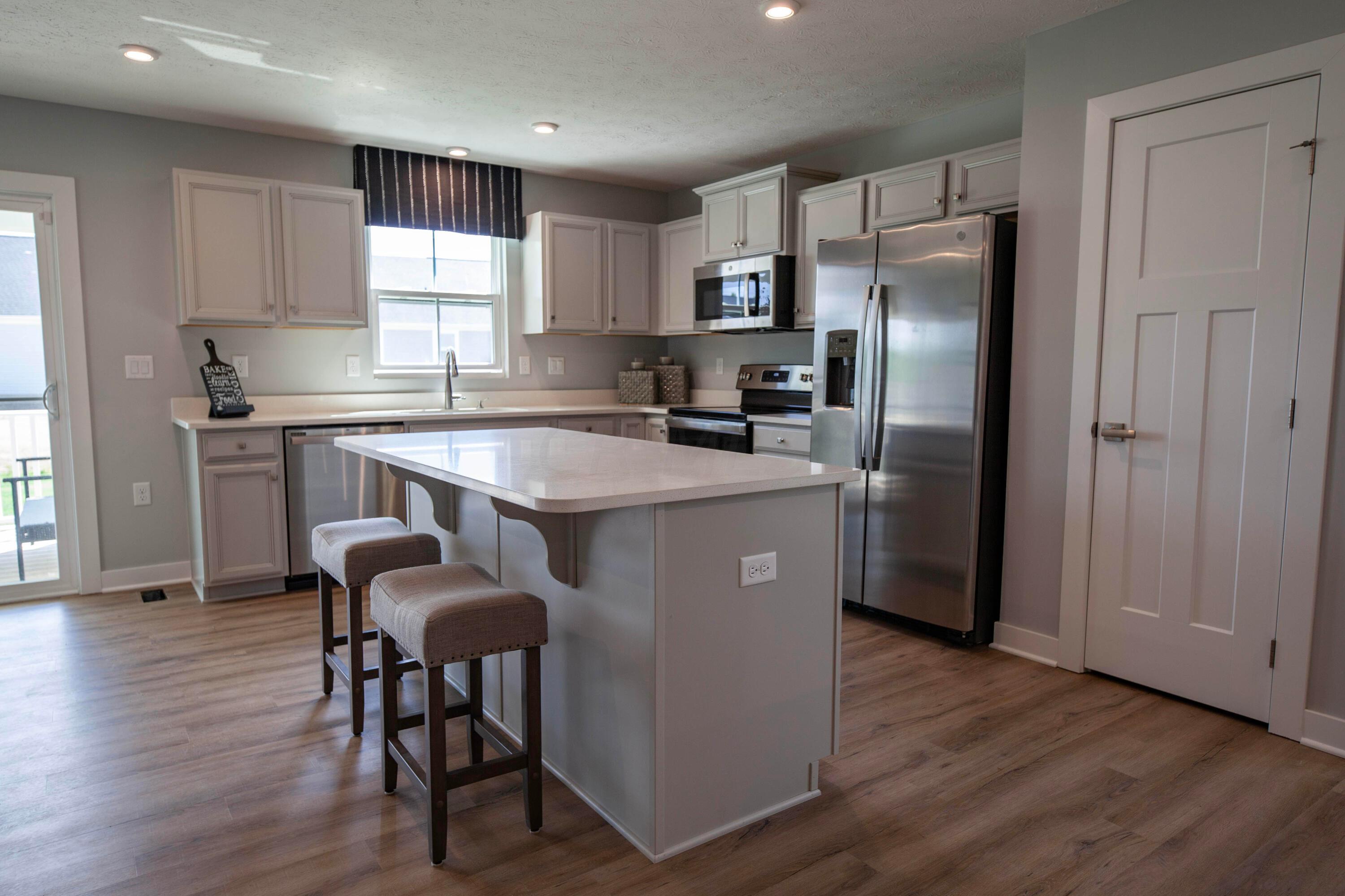 91 Firenze Road Delaware, OH 43015 - Photo 6 of 36 Kitchen