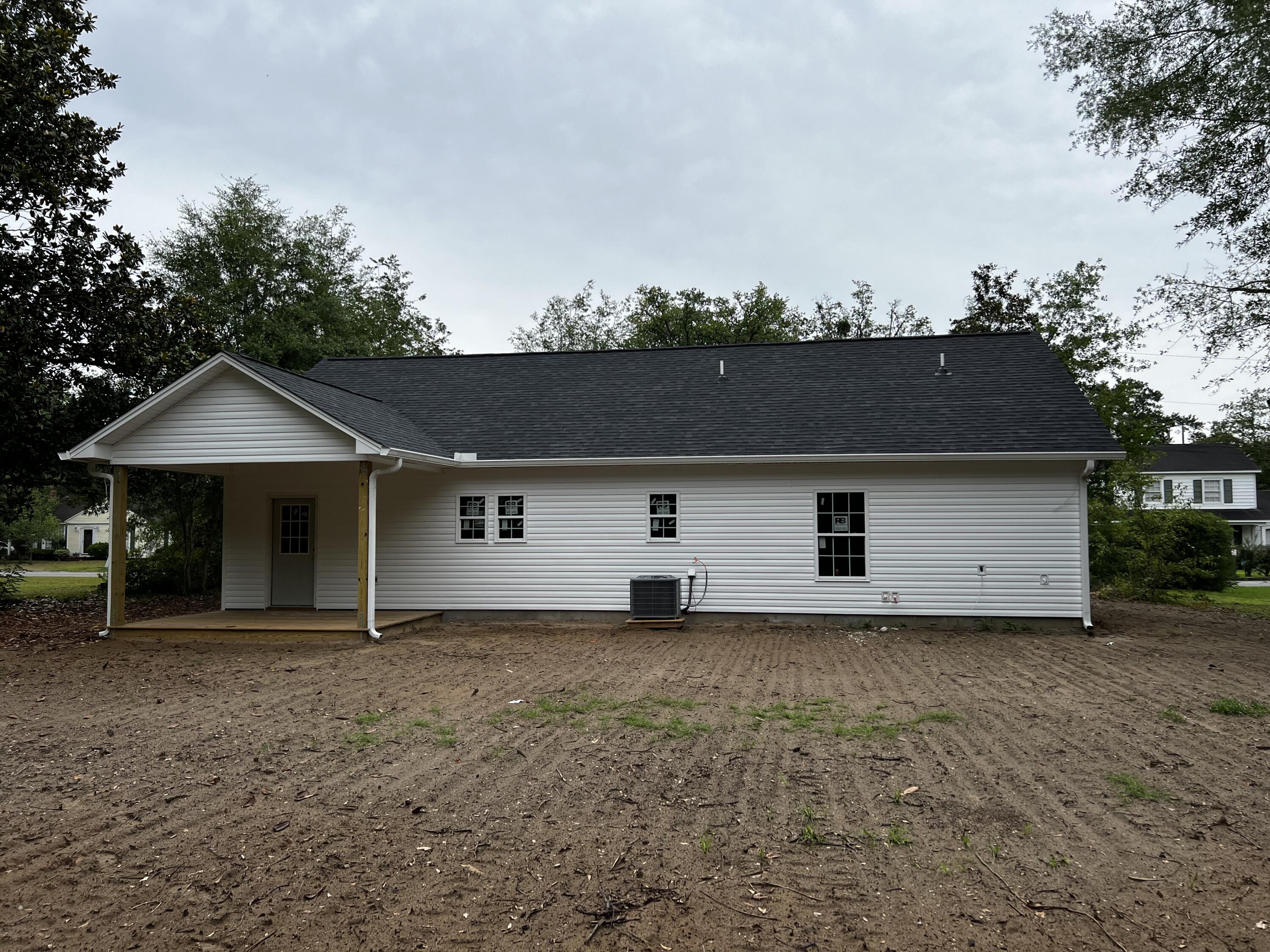 324 Warren Street Walterboro, SC 29488 - Photo 4 of 18 Rear