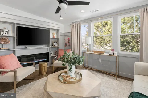 $1,100,000 | 2813 James Drive, Alexandria, VA 22303