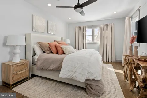 $1,100,000 | 2813 James Drive, Alexandria, VA 22303