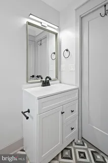 $1,100,000 | 2813 James Drive, Alexandria, VA 22303