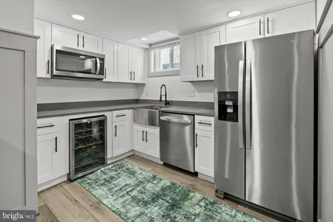 $1,100,000 | 2813 James Drive, Alexandria, VA 22303