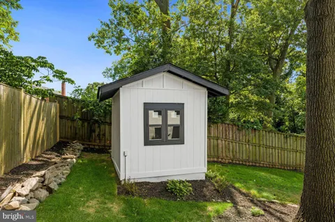 $1,100,000 | 2813 James Drive, Alexandria, VA 22303