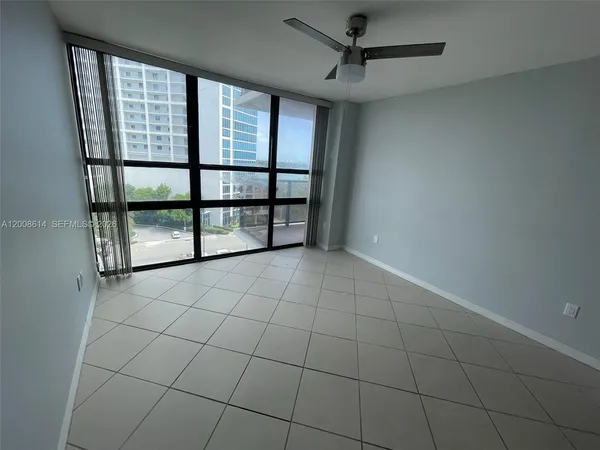$3,300 | 600 Northeast 36th Street, Unit 801, Miami, FL 33137