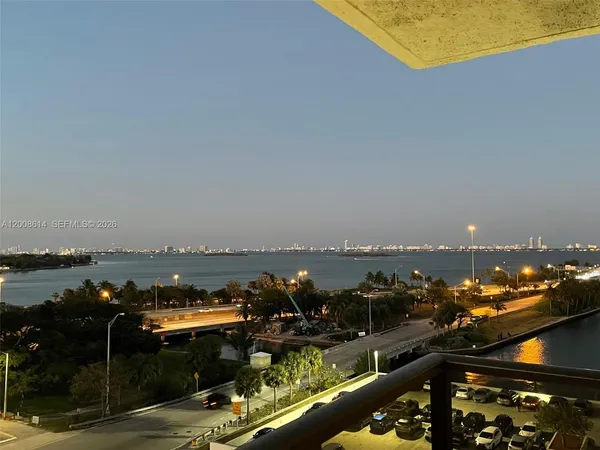 $3,300 | 600 Northeast 36th Street, Unit 801, Miami, FL 33137