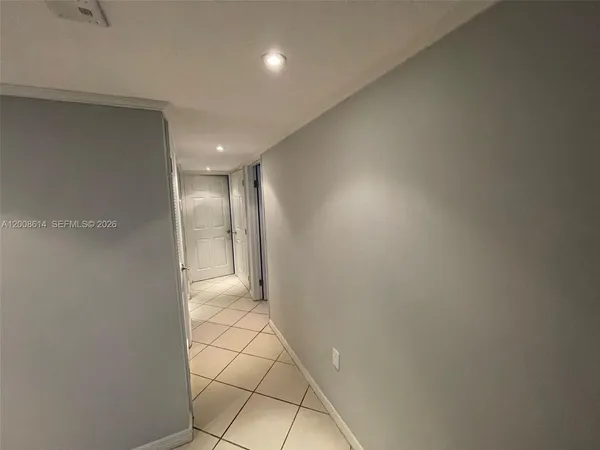 $3,300 | 600 Northeast 36th Street, Unit 801, Miami, FL 33137