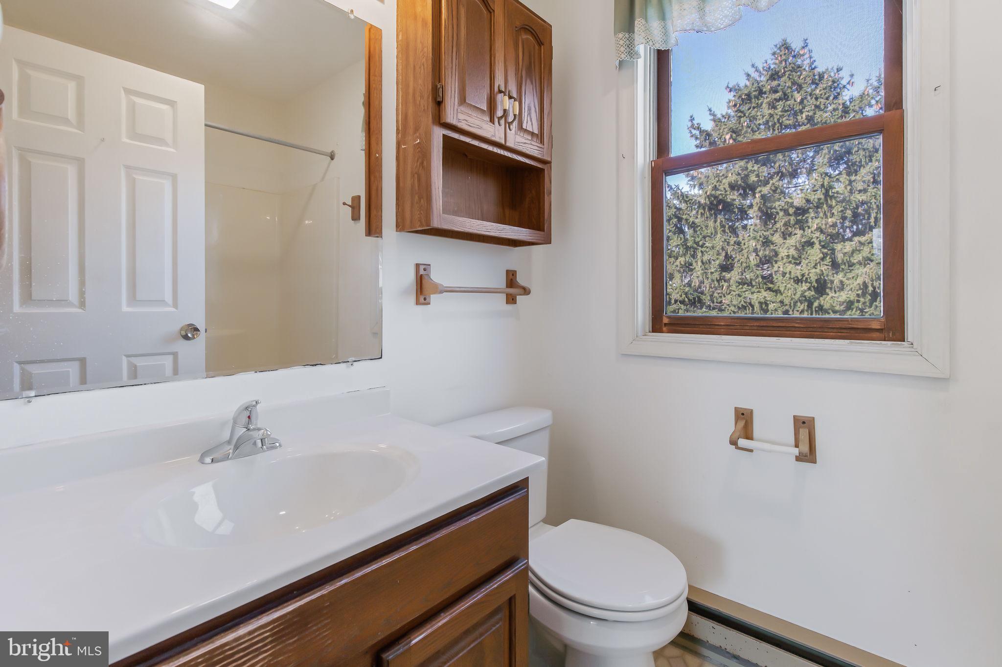 374 Cardinal Road Lititz, PA 17543 - Photo 14 of 34
