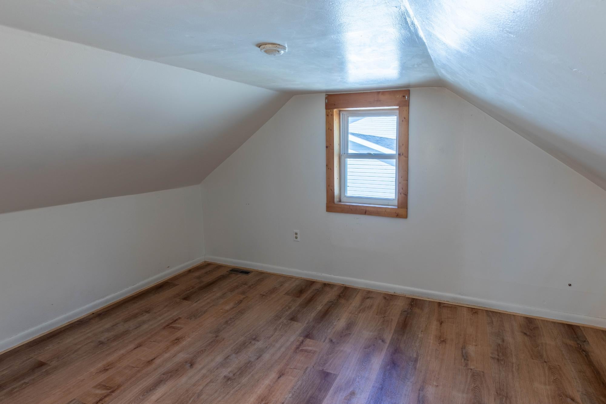 15 West Montrose Street Rhinelander, WI 54501 - Photo 12 of 25 Gallery Image 12
