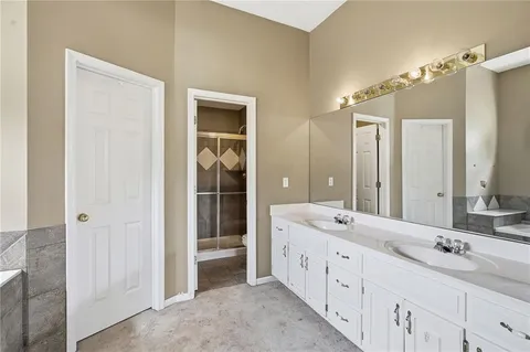 $400,000 | 4742 Mund Road, Shawnee, KS 66218