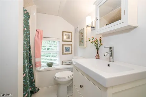 $929,000 | 2 Harvard Street, Montclair, NJ 07042