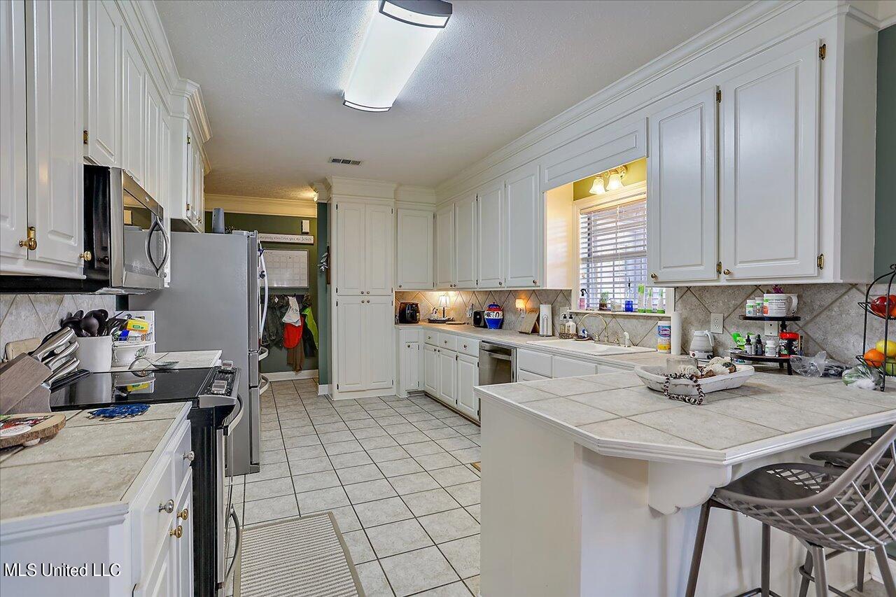 164 Raulston Drive Byram, MS 39272 - Photo 11 of 36 12-164 Raulston Dr